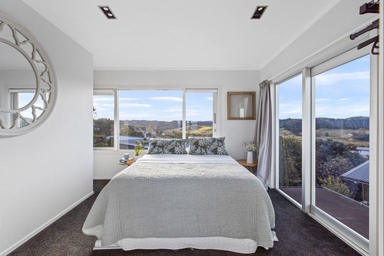 Photo of property in 8 Sykes Avenue, Hatfields Beach, Orewa, 0931