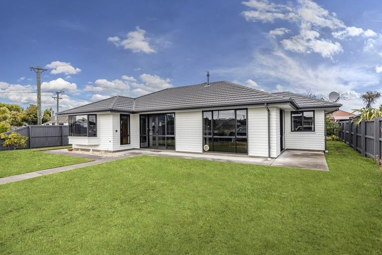 Photo of property in 16 Sandy Avenue, New Brighton, Christchurch, 8083