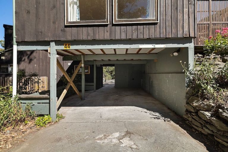 Photo of property in 44 Arawata Terrace, Sunshine Bay, Queenstown, 9300