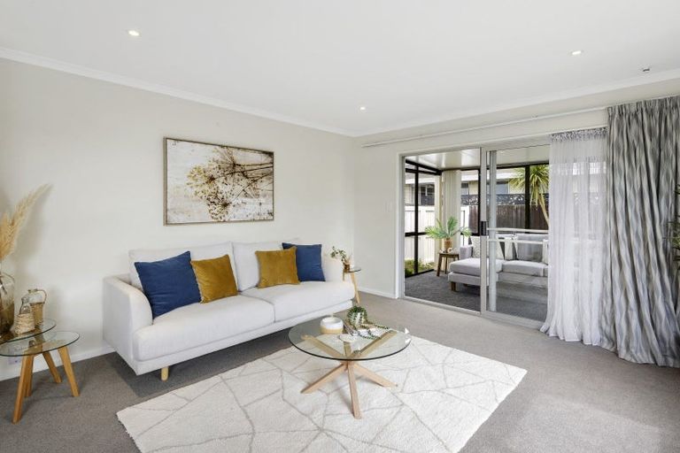 Photo of property in 2/6 Tamarisk Place, Parklands, Christchurch, 8083