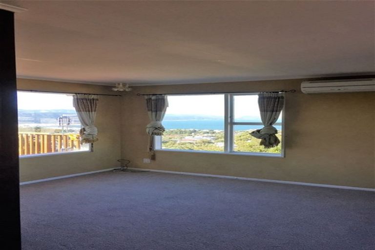 Photo of property in 29 Oakleigh Street, Maungaraki, Lower Hutt, 5010