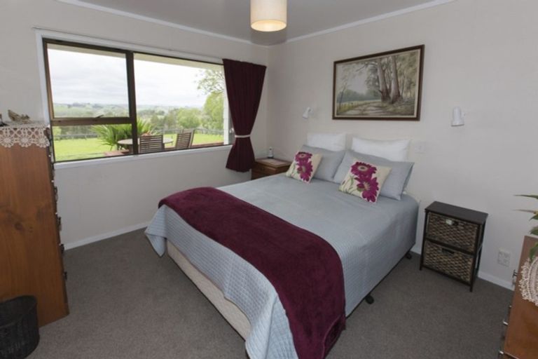 Photo of property in 4 Horniblow Road, Matakohe, 0594