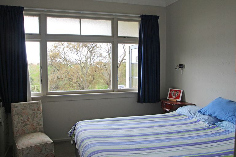 Photo of property in 14 Solway Street, Holmes Hill, Oamaru, 9401