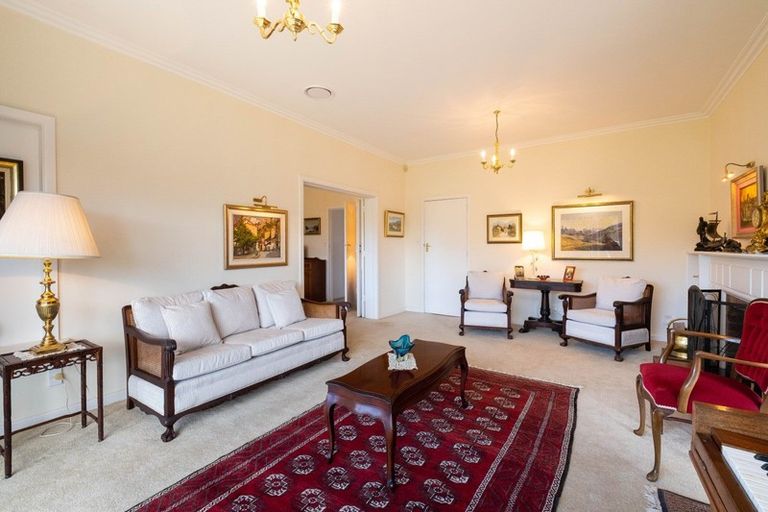 Photo of property in 5 Tauroa Road, Havelock North, 4130