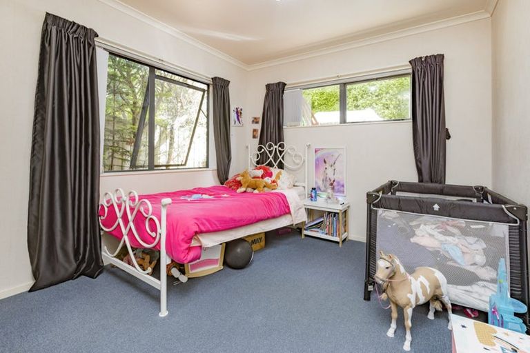 Photo of property in 37 Clarks Beach Road, Clarks Beach, 2122