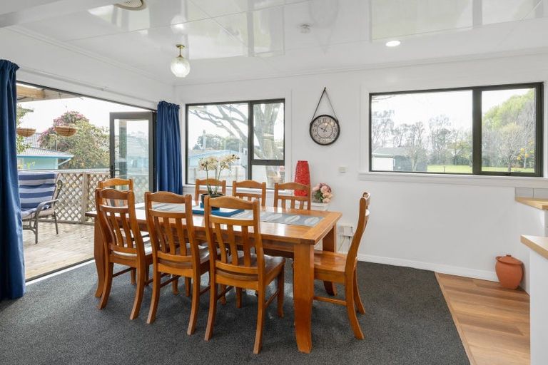 Photo of property in 43 Holdaway Street, Riversdale, Blenheim, 7201