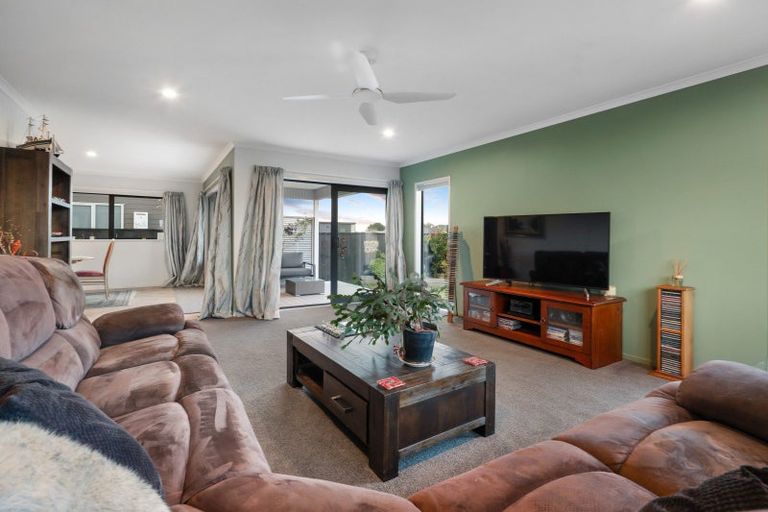 Photo of property in 48 Reel Road, Waihi Beach, 3611