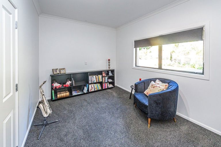 Photo of property in 1 Shakespeare Road, Bastia Hill, Whanganui, 4500