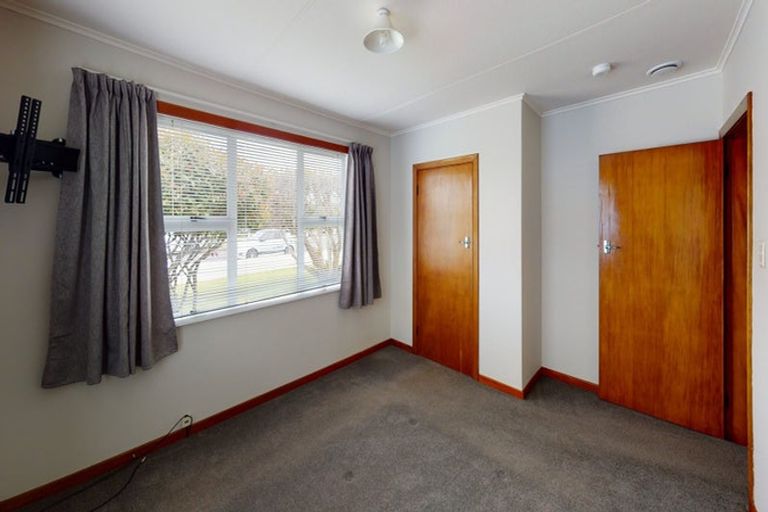 Photo of property in 30 Hadfield Crescent, College Estate, Whanganui, 4500