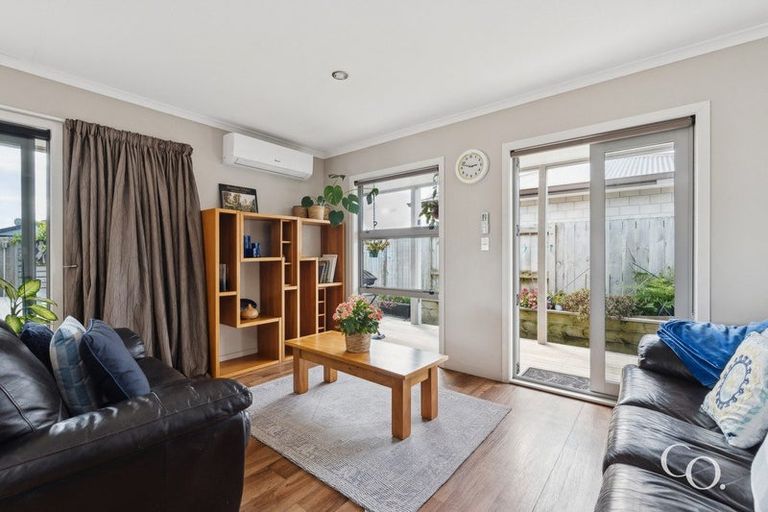 Photo of property in 31 Butterworth Crescent, Papamoa Beach, Papamoa, 3118