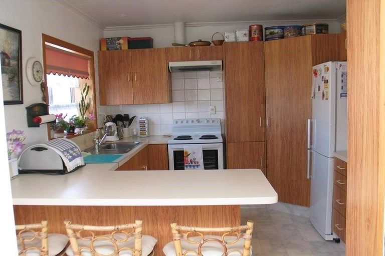 Photo of property in 2/163 Forrest Hill Road, Forrest Hill, Auckland, 0620
