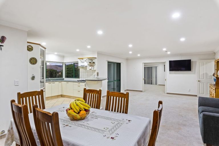 Photo of property in 2 Millennium Hill, Paraparaumu, 5032
