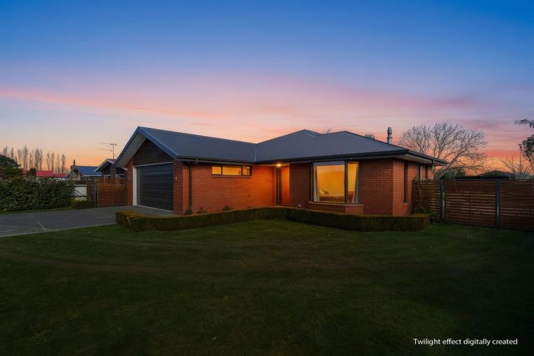 Photo of property in 17 Buckleys Terrace, Tinwald, Ashburton, 7700