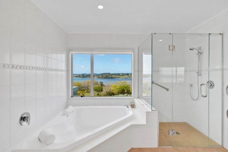 Photo of property in 28 Kurapari Road, Kerikeri, 0294