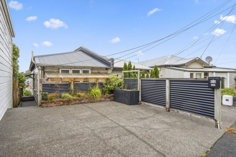 Photo of property in 24 Charlotte Avenue, Brooklyn, Wellington, 6021