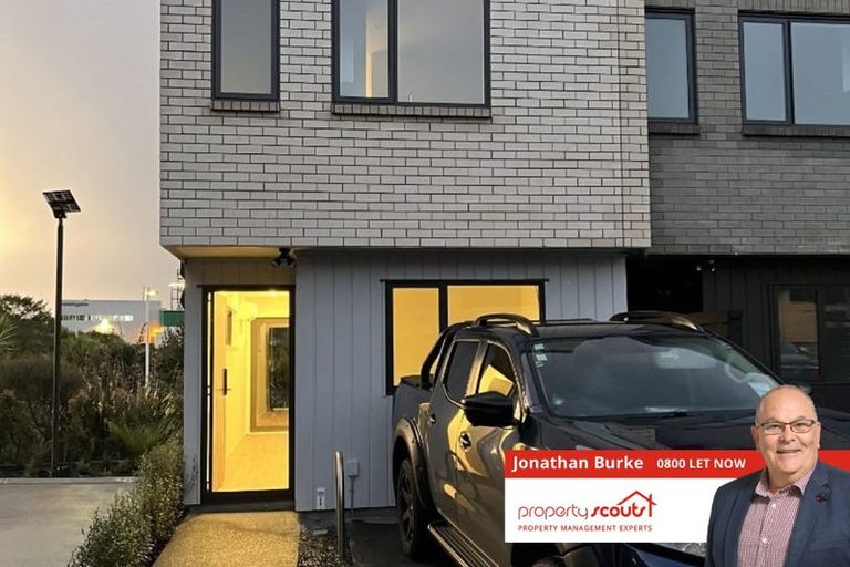 Photo of property in 7/28 Westgate Drive, Westgate, Auckland, 0614