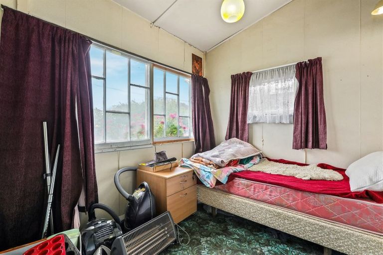 Photo of property in 79 Bowhill Road, New Brighton, Christchurch, 8083