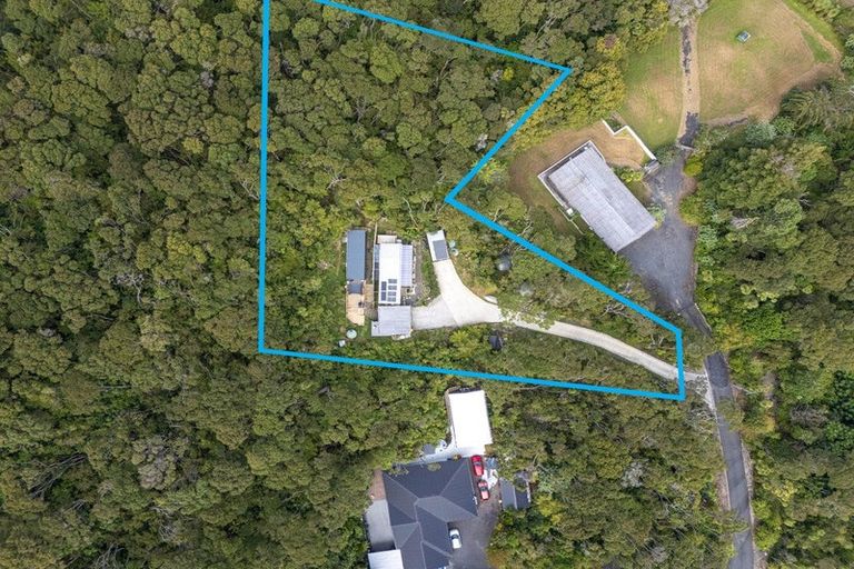 Photo of property in 12 Chenery Road, Red Beach, 0932
