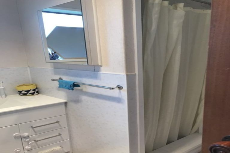 Photo of property in 15a Columba Place, Matua, Tauranga, 3110