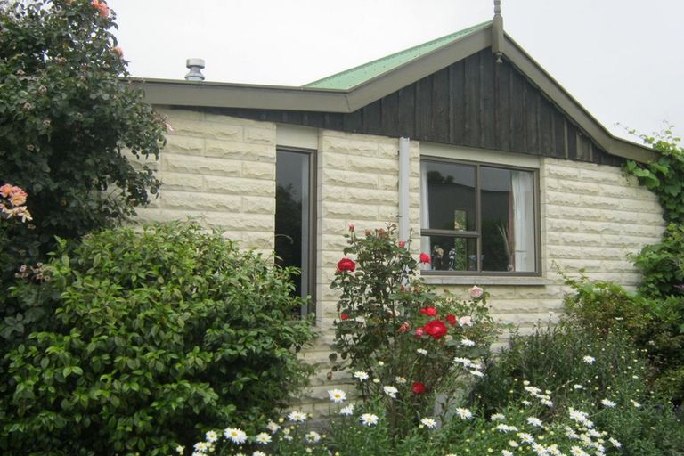 Photo of property in 5 Hillview Place, Pleasant Point, 7903