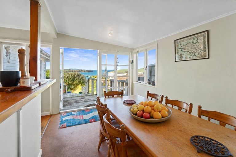 Photo of property in 79 Tiri Road, Tindalls Beach, Whangaparaoa, 0930
