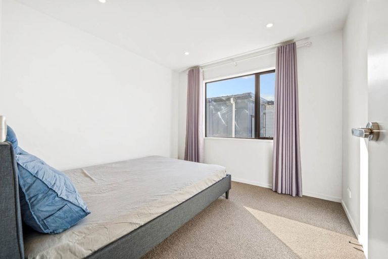 Photo of property in 4 Tihema Lane, Westgate, Auckland, 0614