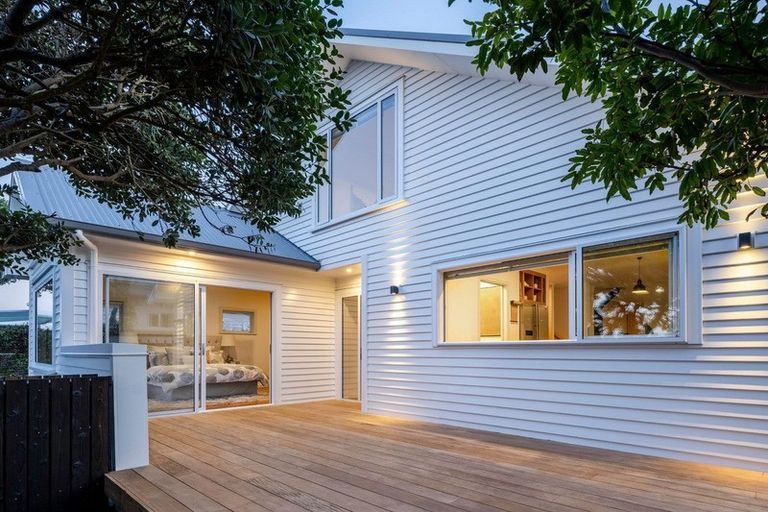Photo of property in 52 Oceanview Road, Mount Maunganui, 3116