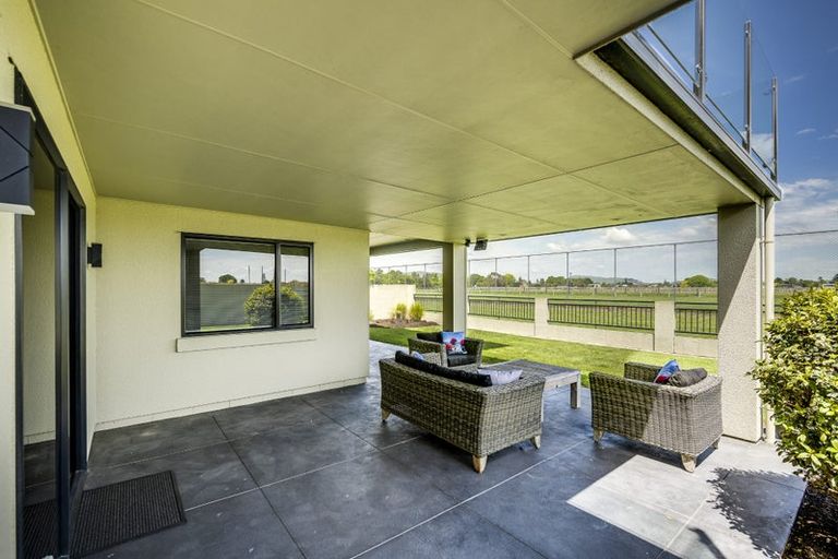 Photo of property in Cheltenham Court, 609 Market Street South, Hastings, 4122