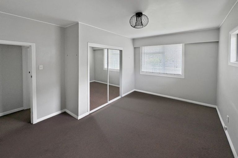 Photo of property in 27 Marne Street, Hokowhitu, Palmerston North, 4410