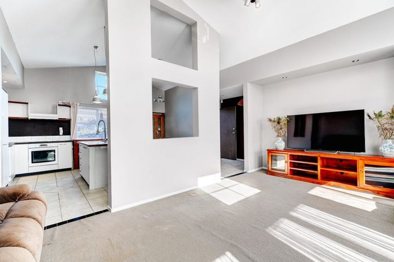 Photo of property in 37 Nearco Street, Randwick Park, Auckland, 2105