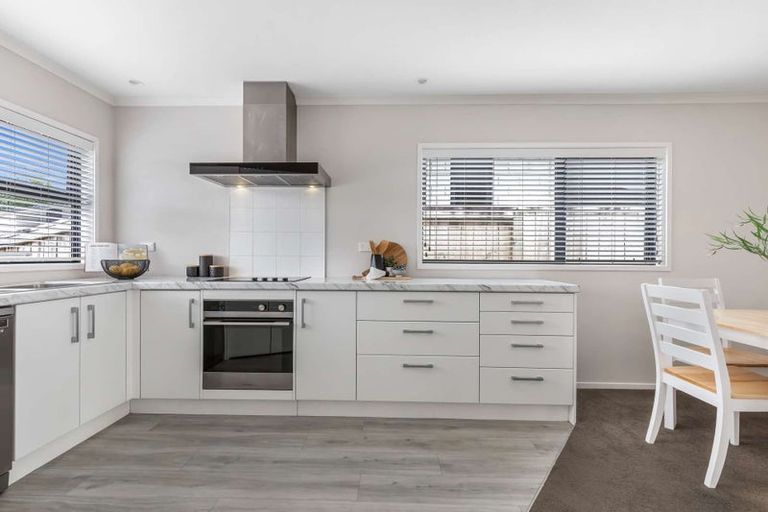 Photo of property in 34 Marion Crescent, Papamoa Beach, Papamoa, 3118