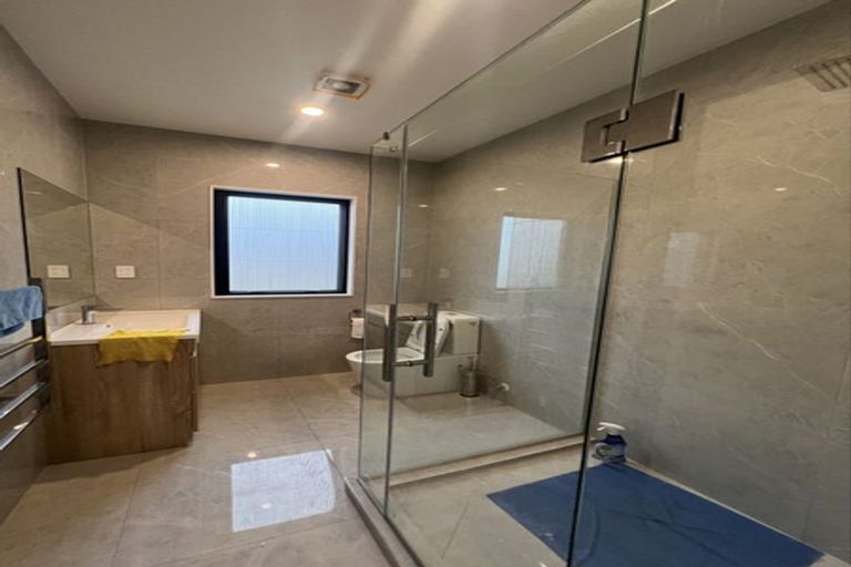 Photo of property in 16 Lumber Rise, Swanson, Auckland, 0614