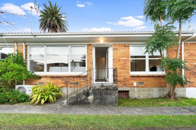 Photo of property in 3/53 Lake Road, Devonport, Auckland, 0624