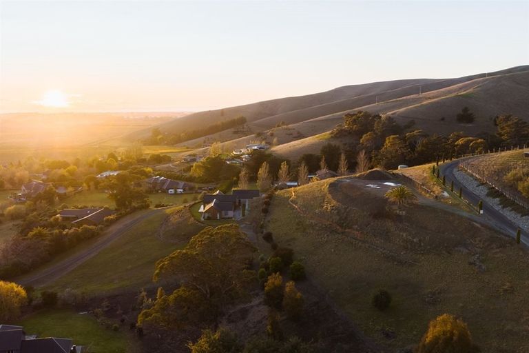 Photo of property in 33 Dry Hills Lane, Riverlands, Blenheim, 7274