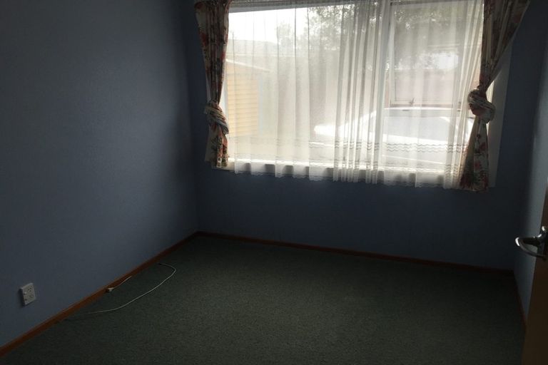 Photo of property in 38 Dickson Crescent, Hornby, Christchurch, 8042