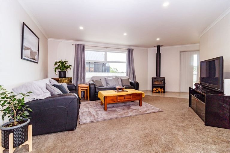 Photo of property in 98 Matai Street, Castlecliff, Whanganui, 4501