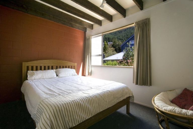 Photo of property in 255b Fernhill Road, Sunshine Bay, Queenstown, 9300