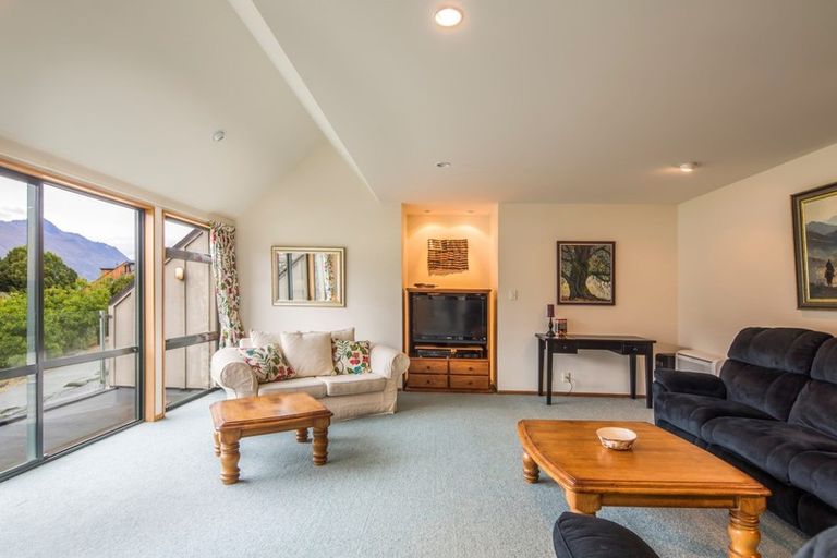 Photo of property in Marina Village, 1/10 Marina Drive, Frankton, Queenstown, 9300