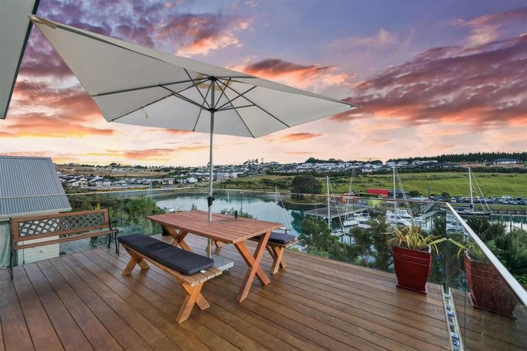 Photo of property in 94 Voyager Drive, Gulf Harbour, Whangaparaoa, 0930