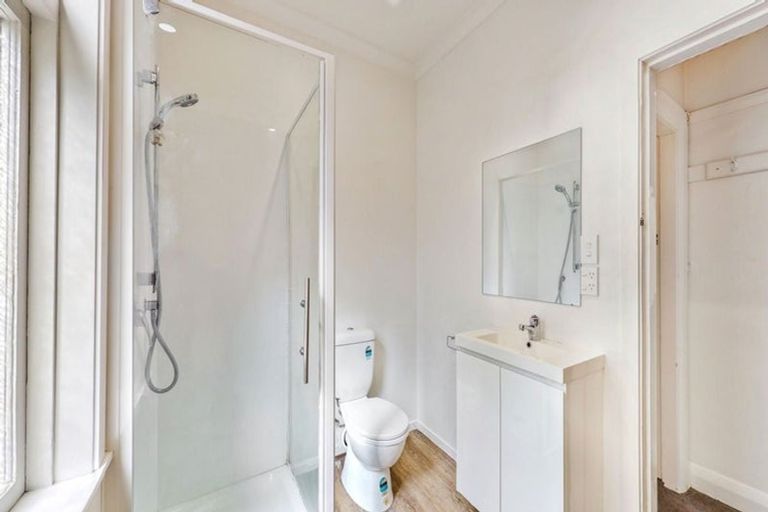 Photo of property in 132-136 Washington Avenue, Brooklyn, Wellington, 6021