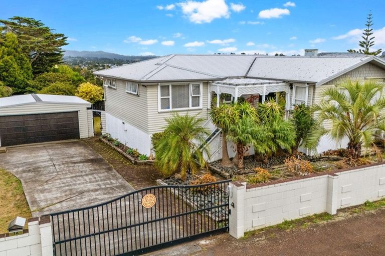 Photo of property in 1a Pleasant Road, Glen Eden, Auckland, 0602
