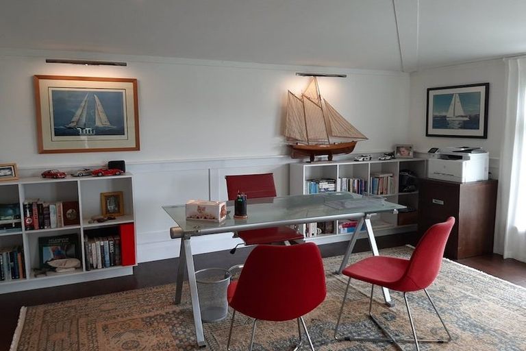 Photo of property in 13 Robertson Street, Russell, 0202