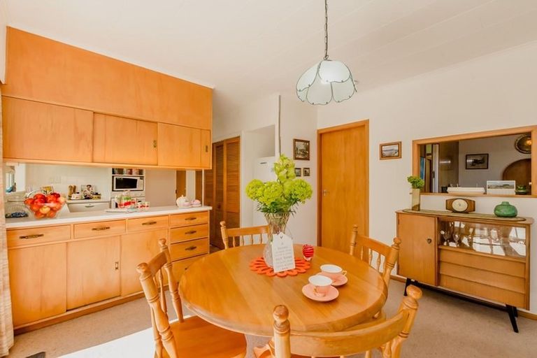 Photo of property in 21 Kohekohe Road, Waikanae, 5036