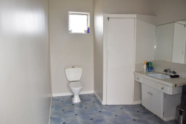 Photo of property in 22 Moa Street, Waikiwi, Invercargill, 9810