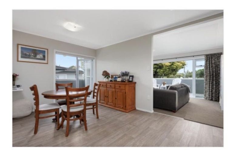 Photo of property in 74 Queen Road, Bellevue, Tauranga, 3110