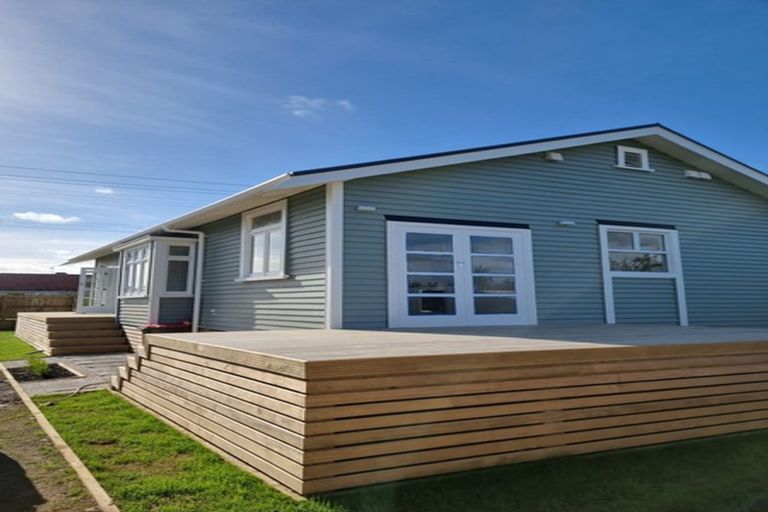 Photo of property in 55 Parris Street, Waitara, 4320