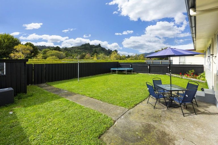 Photo of property in 11b Gemstone Drive, Birchville, Upper Hutt, 5018