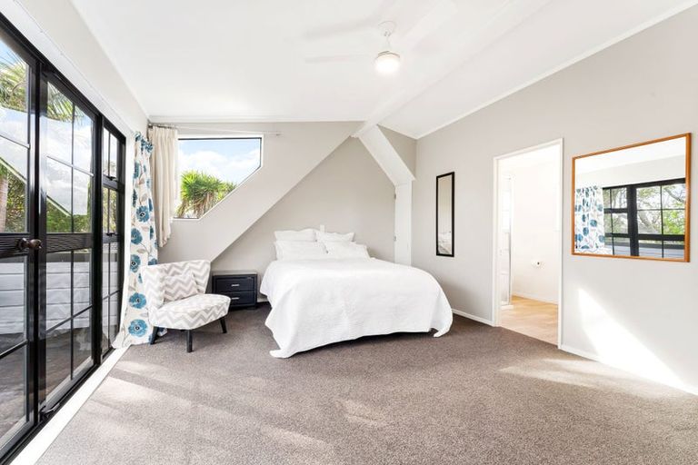 Photo of property in 19 Crampton Court, Orewa, 0931