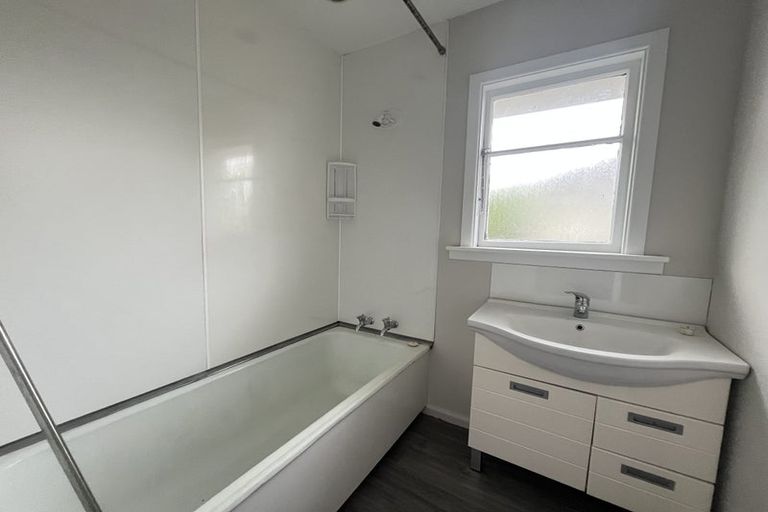 Photo of property in 32 Ariki Place, Hei Hei, Christchurch, 8042