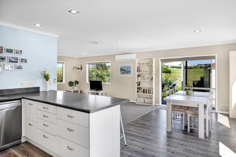 Photo of property in 40 Hobart Drive, Spotswood, New Plymouth, 4310